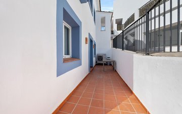 Property slide 18
