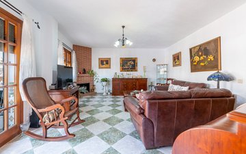 Property slide 14