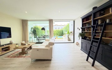 Property slide 10