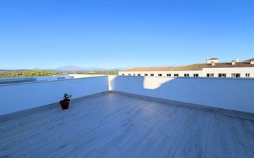 Property slide 36
