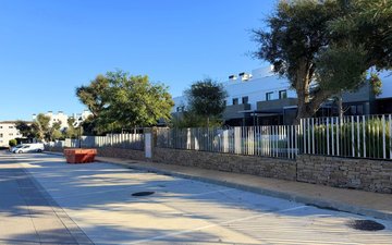 Property slide 61
