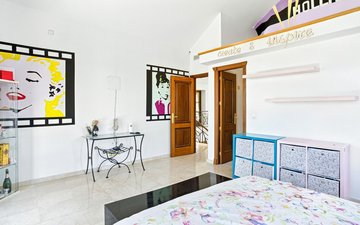 Property slide 50