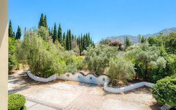 Property slide 60