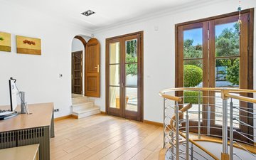 Property slide 61