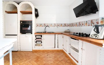 Property slide 7