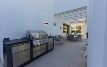 Property slide 21