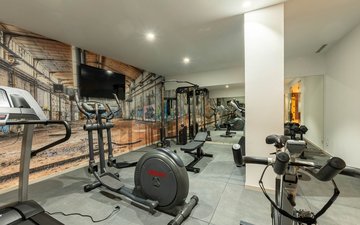 Property slide 61