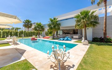Property slide 82