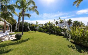 Property slide 85