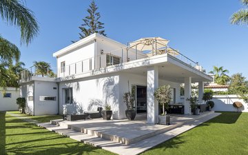 Property slide 20