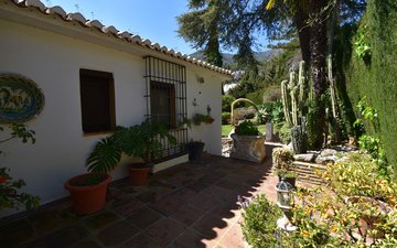 Property slide 33