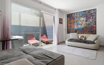Property slide 22