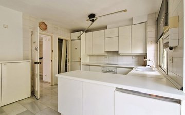 Property slide 11