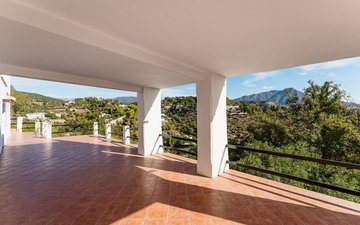 Property slide 50