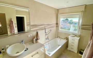 Property slide 33