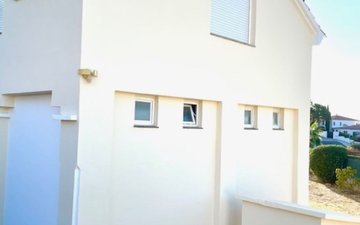 Property slide 39