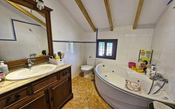 Property slide 10