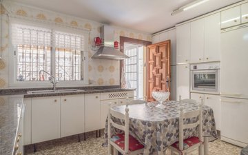 Property slide 10