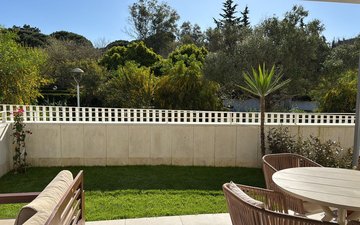 Property slide 10