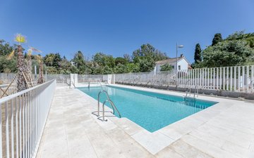Property slide 18