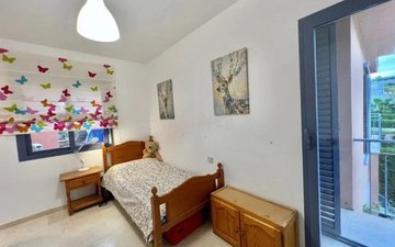 Property slide 16