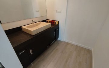 Property slide 21
