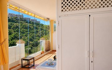 Property slide 14