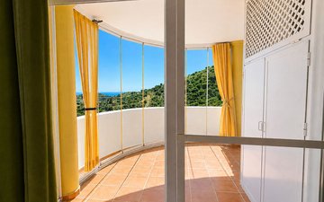 Property slide 18