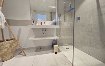 Property slide 21
