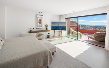 Property slide 18
