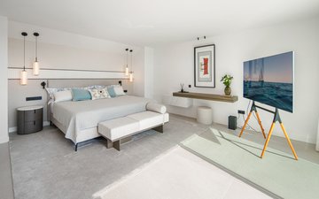 Property slide 21
