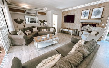 Property slide 8