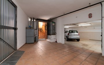 Property slide 25