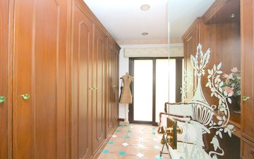 Property slide 17