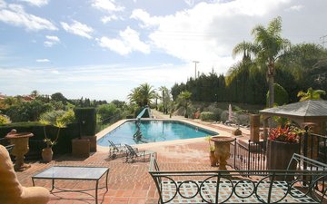 Property slide 48