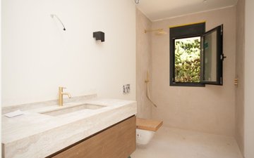 Property slide 14