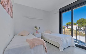Property slide 18
