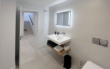 Property slide 19