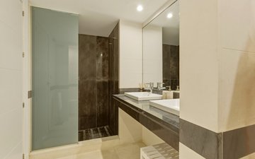 Property slide 10