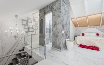 Property slide 32
