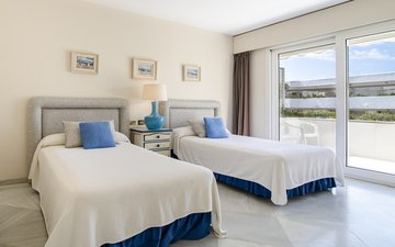 Property slide 10