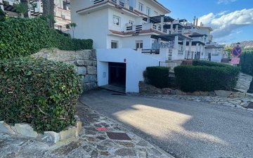 Property slide 24