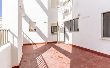 Property slide 16