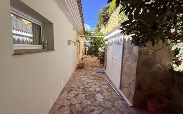 Property slide 21