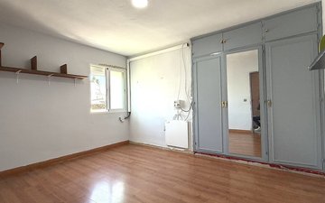 Property slide 5