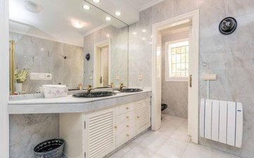 Property slide 25