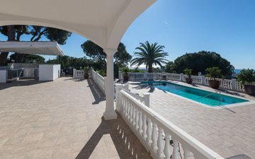 Property slide 24