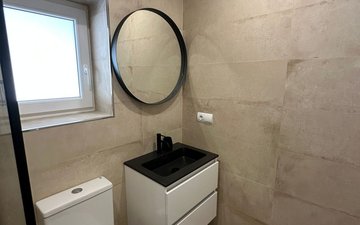 Property slide 24
