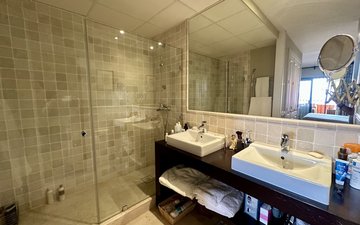 Property slide 14