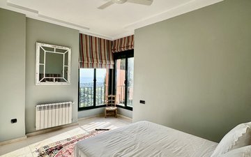 Property slide 16